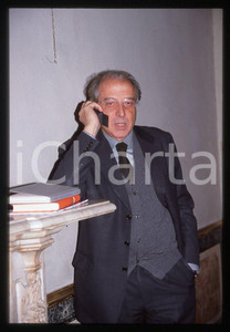 35mm vintage slide* 1999 MILANO  Gaetano PECORELLA nel suo ufficio 5