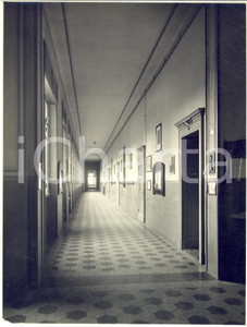 Fotografia d epoca originale 1955 ca LEGNANO Interno di edificio scolastico  Foto ARTISTICA 18x24 cm 1
