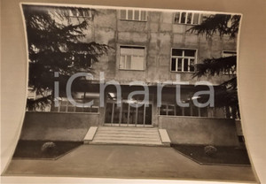 Fotografia d epoca originale 1950 ca LEGNANO Ospedale Civile  Ingresso Traumatologia Foto GIOVARA 30x23 cm 1