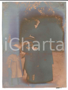 1910 ca Area di LECCO Madre con i due figli *Fotografia ANONIMA 11x15 cm