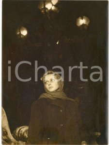 1956 PARIS Pont Alexandre III - Ingrid BERGMAN sul set di "Anastasia" - Foto