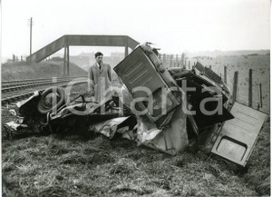 1960 PYLE (WALES) Train crash - Policeman with a smashed tv van *Photo