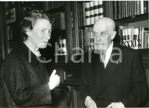 1960 ca ROMA Consegna premio 20 milioni di lire - Anna LORENZETTO e Gaston RAMON