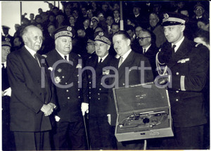 1957 BREST Michel CLEMENCEAU Alain POHER à la mise en eau du navire CLEMENCEAU