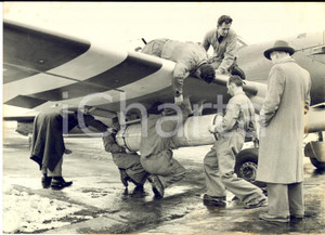 1954 Aeroporto DUBENDORF - Medicinali in partenza per paesi bloccati dalla neve
