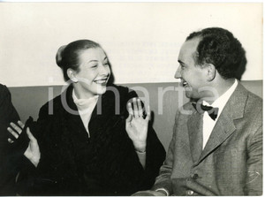 1959 MILANO Giovane donna inglese rilasciata dopo un incidente stradale