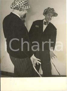 1956 CIRCO DI MOSCA (URSS) Il clown Oleg POPOV si esercita allo specchio *Foto