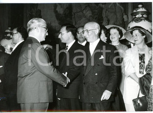 1959 ROMA QUIRINALE - Giovanni GRONCHI accoglie James David ZELLERBACH *Foto