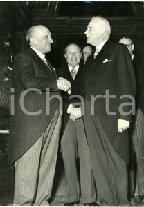 1954 ROMA - Il ministro Attilio PICCIONI accoglie Louis SAINT-LAURENT *Foto