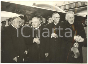 1958 ROMA CIAMPINO Card. Gaetano CICOGNANI accoglie arcivescovi americani ^Foto