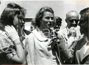 1957 ROMA - Arrivo di Ingrid BERGMAN e di Pia LINDSTÖM da Parigi *Foto