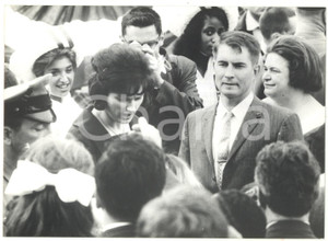 1964 NEW YORK Lynda Bird JOHNSON accolta da sostenitori del Partito Democratico