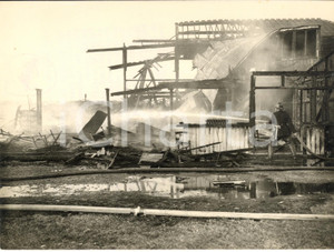 1957 OLD DEER PARK Main stand of Horse Show destroyed by fire *Photo 20x15