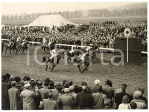 1957 LINCOLN - Edward HIDE winning on BABUR the Lincolnshire Handicap *Photo