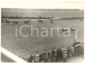 1953 NEWMARKET CAMBRIDGESHIRE Gordon RICHARDS winning on Lord Lambton's JUPITER
