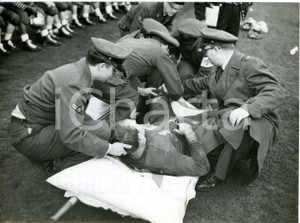 1953 LONDON AMERICAN FOOTBALL London Rockets-Landstuhl Raiders - Injured player