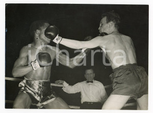 1954 BOXE BANTAMWEIGHT LONDON Royal Albert Hall - Hein VAN DER ZEE vs Jake TULI