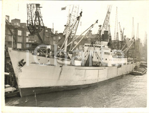 1961 LONDON The Polish ship JAROSLAW DABROWSKI at Mark Brown's wharf *Photo