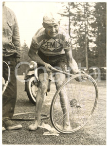 1959 CICLISMO GIRO D'ITALIA Tappa TRENTO-BOLZANO- Foratura di Pasquale FORNARA