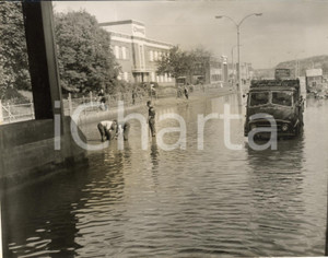 1958 STONEBRIDGE PARK Flood water covers North Circular Road - Photo 20x15 cm