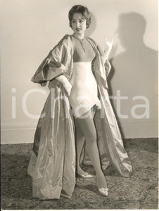 1959 LONDON QUAGLINO'S "Fancy Free" garment shown by London Fashion Designers