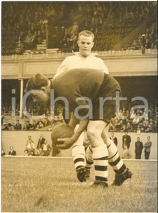 1953 LONDON FOOTBALL - ARSENAL goalkeeper Ted PLATT in action *Photo 15x20