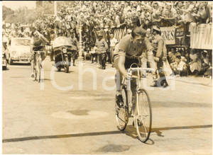 1958 CICLISMO GIRO D'ITALIA FORTE DEI MARMI Guido BONI primo al traguardo *Foto