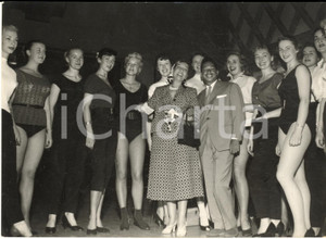 1954 MILANO Teatro Nuovo - Wanda OSIRIS con Henri SALVADOR alle prove *Foto