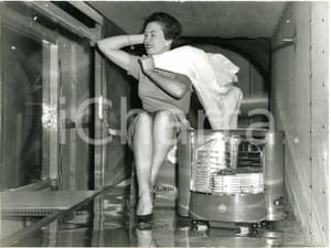 1960 HEMEL HEMPSTEAD BSI testing station - Lady with oil heater in wind station