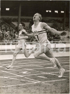 1960 LONDON British Games - 200 Metres - David JONES beats Peter RADFORD Photo