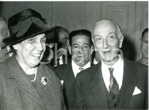 1962 SASSARI Antonio SEGNI con la moglie Laura CARTA festeggiato al rientro
