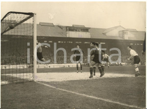 1955 LONDON - FOOTBALL U23 - England-Italy 5-1 - John ATYEO scoring second goal