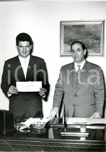 1959 ROMA Sergio MANICCIA ritira vincita del padre Mario alla LOTTERIA Foto