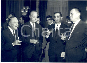 1967 MILANO Presentazione cognac MARTELL - Il proprietario MARTELL Foto 18x13