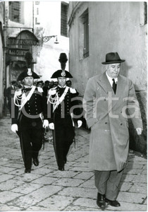 1959 NAPOLI Processo Pupetta Maresca - Arrivo dell' avv. DE GENNARO *Foto 13x18