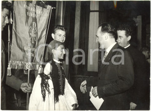 1954 ROMA Oscar Luigi SCALFARO riceve Federazione Europea Giovinezza Mutilata
