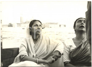 1959 VENEZIA Mostra del Cinema - Arrivo di Sonali DAS GUPTA in motoscafo *Foto