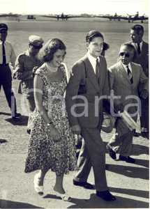 1954 ROMA Arrivo di Simeone II di Bulgaria accolto dalla sorella Maria Luisa