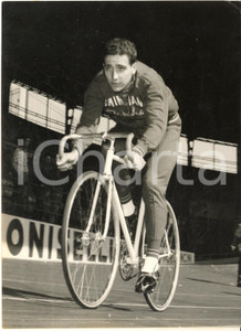 1957 MILANO CICLISMO Roger RIVIÈRE si allena per conquista del record dell'ora