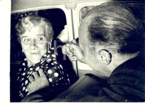 1959 VITERBO Armando GRAZIOSI in auto con la madre dopo la grazia - Foto 18x13