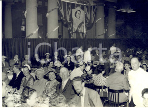 1953 MILANO Banchetto dei sudditi inglesi per l'incoronazione di Elisabetta II