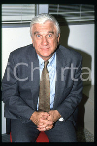 35mm vintage slide* 1995 ca CANALE 5 Leslie NIELSEN ospite a PAPERISSIMA (31)