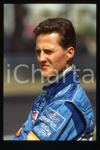 35mm vintage slide*1990ca FORMULA1 Michael SCHUMACHER MILD7 BENETTON RENAULT(41)  Diapositiva d'epoca, in formato 35 mm.CONDIZIONI: GOODE' severamente vietata la riproduzione. Tutti i diritti sono riservati.Nella diapositiva ICharta mette in vendita, sul negozio eBay e in esclusiva sul sito "icharta" il proprio archivio composto da numerose diapositive e negativi fotografici d'epoca, tutti originali e autentici, che attraversano la storia del costume italiano tra gli la fine degli anni Sessanta e Novanta.Si tratta di uno sguardo inedito sull'attualit&agrave;, la politica, la vita quotidiana, il gossip e la cultura, che fotografa il cambiamento della nazione in quest'ultimo scorcio del XX secolo. Un'occasione unica per il mercato del collezionismo, che vede finalmente disponibile un archivio eccezionale per vastit&agrave;, tematiche e condizioni, in un settore (il negativo fotografico e la diapositiva) di assoluta novit&agrave; e dalle interessanti prospettive di investimento.  FAIR/discreto   originale e autentica 1
