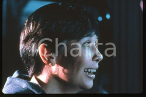 35mm vintage slide* 1989 CINEMA "Hellgate" - Ron PALILLO, Abigail WOLCOTT (19)  Diapositiva d'epoca, in formato 35 mm.CONDIZIONI: GOODE' severamente vietata la riproduzione. Tutti i diritti sono riservati.Nella diapositiva ICharta mette in vendita, sul negozio eBay e in esclusiva sul sito "icharta" il proprio archivio composto da numerose diapositive e negativi fotografici d'epoca, tutti originali e autentici, che attraversano la storia del costume italiano tra gli la fine degli anni Sessanta e Novanta.Si tratta di uno sguardo inedito sull'attualit&agrave;, la politica, la vita quotidiana, il gossip e la cultura, che fotografa il cambiamento della nazione in quest'ultimo scorcio del XX secolo. Un'occasione unica per il mercato del collezionismo, che vede finalmente disponibile un archivio eccezionale per vastit&agrave;, tematiche e condizioni, in un settore (il negativo fotografico e la diapositiva) di assoluta novit&agrave; e dalle interessanti prospettive di investimento. GOOD/buono   originale e autentica 1