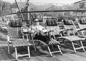 Fotografia d epoca originale 1958 GENOVA T/N Independence  Arrivo compositore Jule STYNE 1 Foto 24x18 cm 1