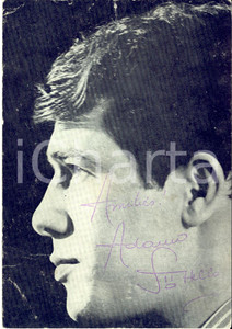 1970 ca BELGIO Cantante Salvatore ADAMO - AUTOGRAFO su foto seriale EMI 10x15 cm  Fotografia seriale, pubblicitaria EMI, con dedica autografa.CONDIZIONI: POOR (piegature angolari e residui cartacei al verso)FORMATO: 10x15 cm    originale e autentica 1