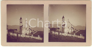Agosto 1913 TIROLO (BZ) Chiesa di San Giovanni Battista - Foto stereoscopica Fotografia stereoscopica d'epoca, su cartoncino rigido.Didascalia manoscritta al verso in lingua tedesca.FORMATO: 18x9 cmCONDIZIONI: G     originale e autentica 1