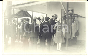 1928 CONGO BELGE Visite roi Albert Ier - Reine Elisabeth - Photo L. GABRIEL Fotografia originale d'epoca, scattata durante la visita dei sovrani Alberto I ed Elisabetta del Belgio in Congo.FOTOGRAFO: L&eacute;opold Gabriel FORMATO: 14x9 cmCONDIZIONI: G     originale e autentica 1