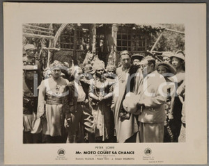 1938 CINEMA "Mr. Moto court sa chance" Rochelle HUDSON George REGAS Peter LORRE Fotografia d'epoca.Sono ritratti: J. Edward Bromberg, Rochelle Hudson, George Regas e Peter Lorre.CONDIZIONI: G (lievi macchie)FORMATO: 30x24 cm     originale e autentica 1