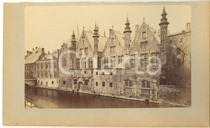 1900 ca BRUGES (BELGIUM) Quai - Photo originale albumine 23x15 cm Fotografia d'epoca originale, stampata all'albumina e montata su cartoncino.CONDIZIONI: F (margine superiore rifilato; lievi increspature superficiali)FORMATO: 23x15 cm     originale e autentica 1